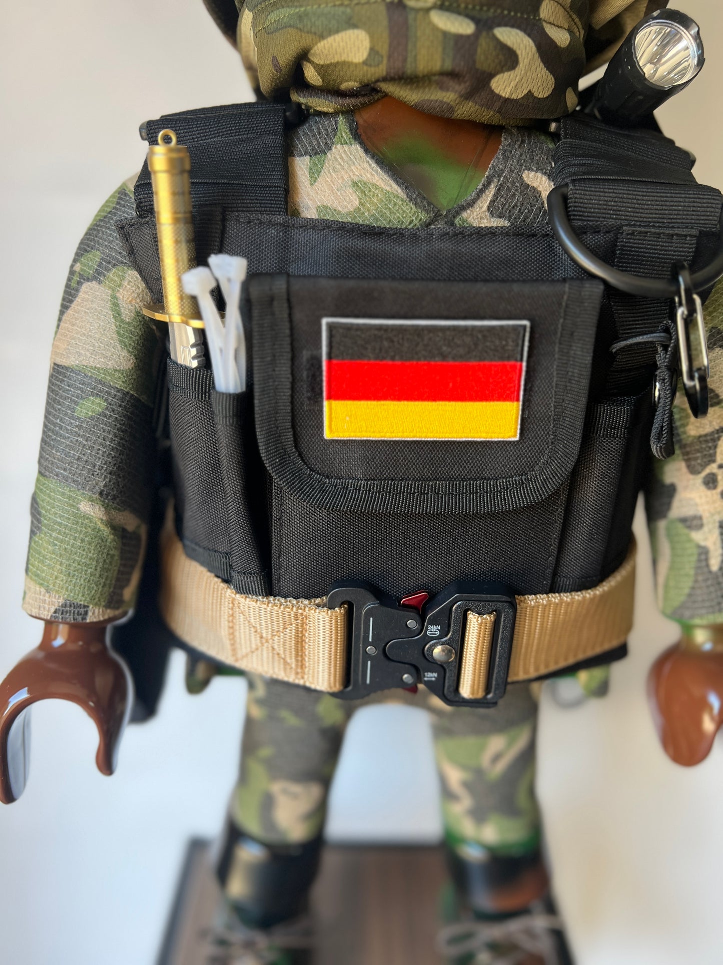 Sculpture Pop Art Playmobil XXL GI Kommando Spezialkräfte Armée Allemande