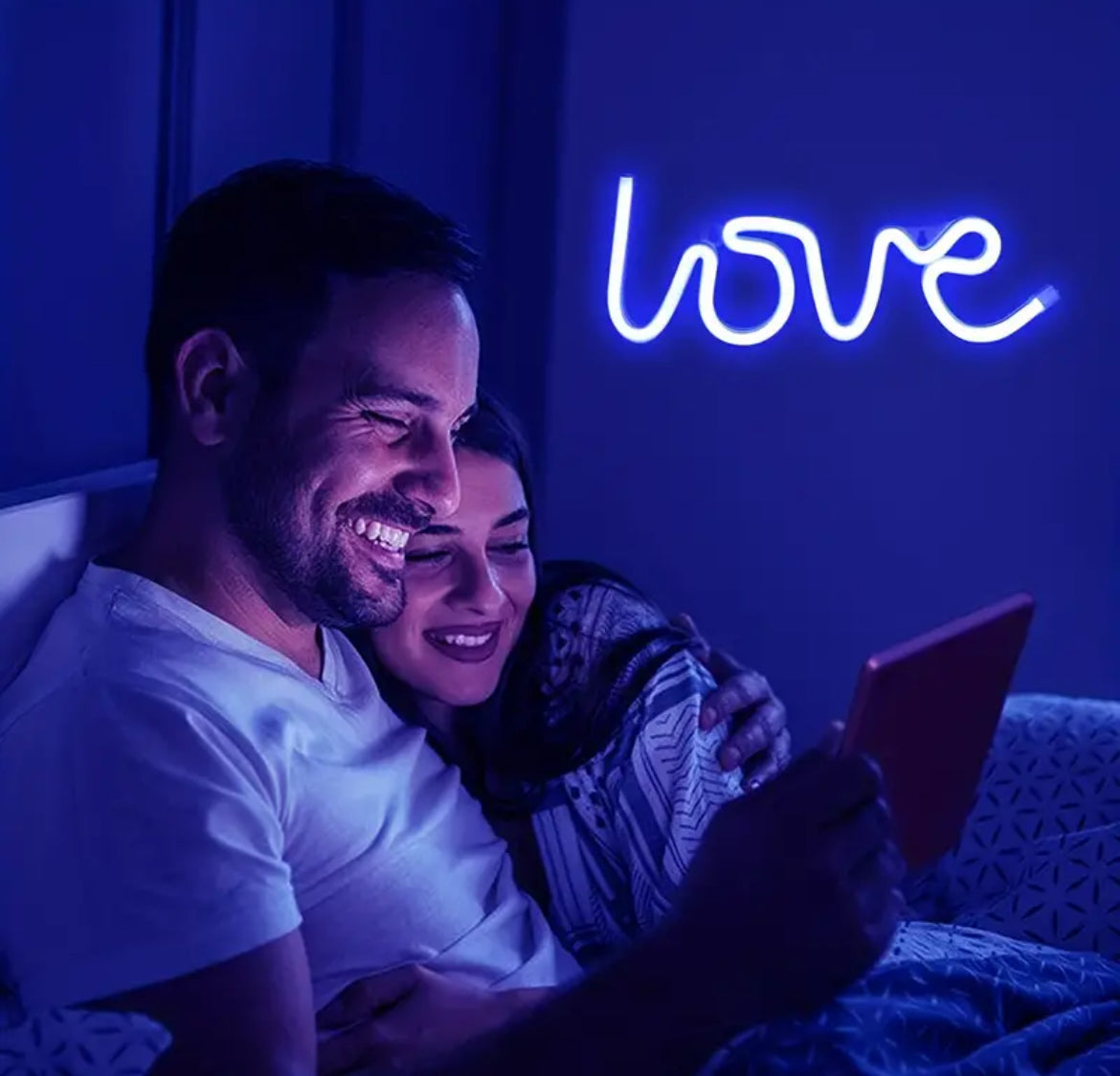 LOVE NEON LED - Artoys Designer