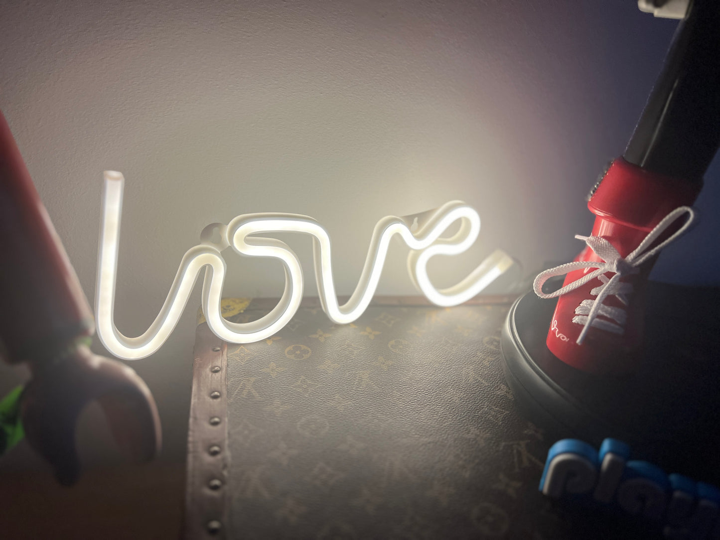 LOVE NEON LED - Artoys Designer