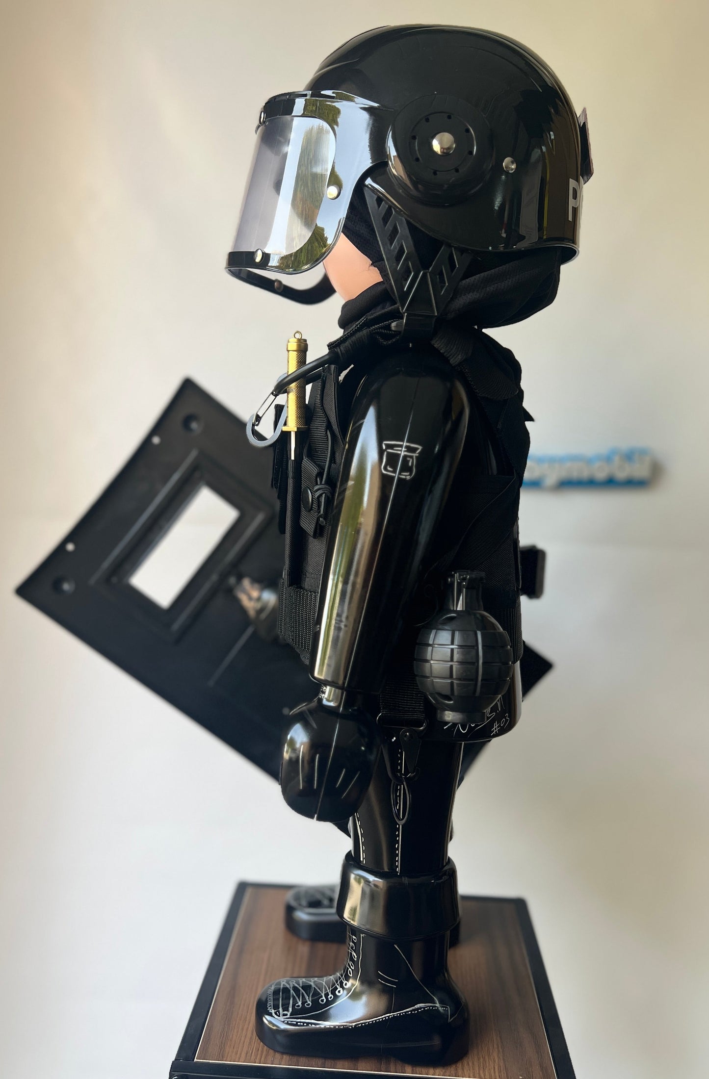 Skulptur Pop Art Playmobil XXL G.I. RAID POLIZEI FRANKREICH