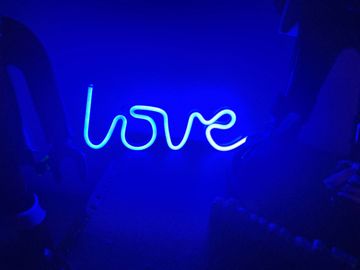 LOVE NEON LED - Artoys Designer