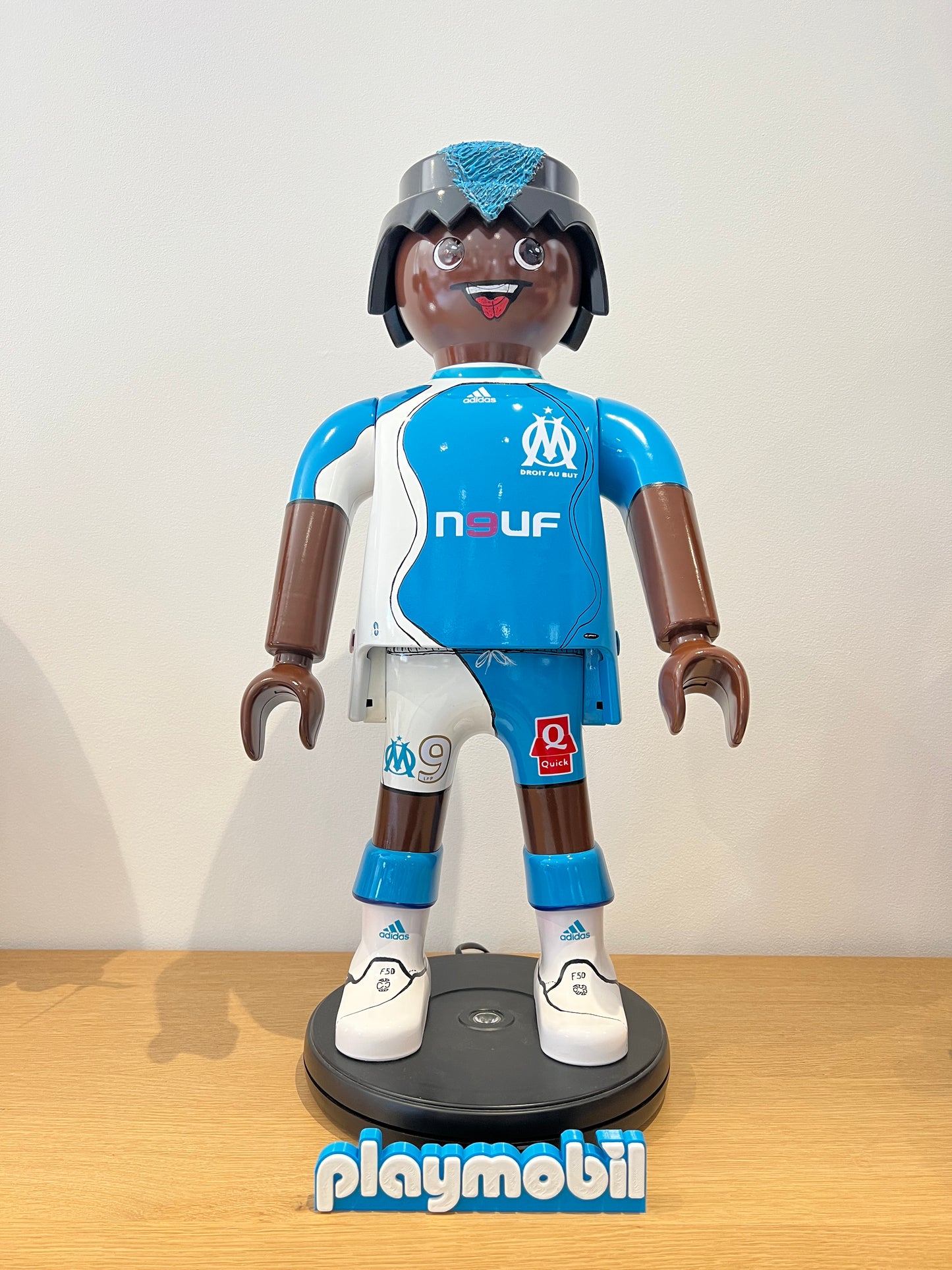 Skulptur Pop Art Playmobil XXL OLYMPIQUE DE MARSEILLE Djibril Cisse OM - Fußballspieler