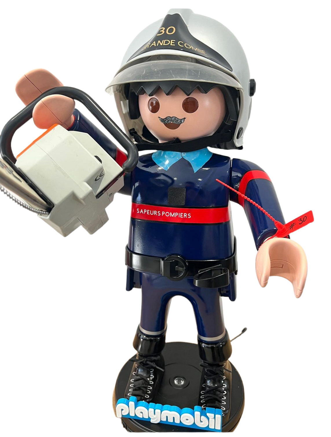 Ton Playmobil XXL personnalisé SAPEURS POMPIER

Découvrez le monde incroyable d'Artoys Designer, où votre Playmo métier devient la véritable effigie publicitaire de votre entreprise, représentative de votre travail !

Que vous soyez peintre, cuisinier, pompier, policier, joueur de football, ou autre, Vanessa Fodera vous représente à partir d’un Playmobil XXL de 65 cm de haut.

Imaginez une mascotte d'entreprise ou un Playmobil géant qui vous représente parfaitement dans votre métier, placée à l'ac