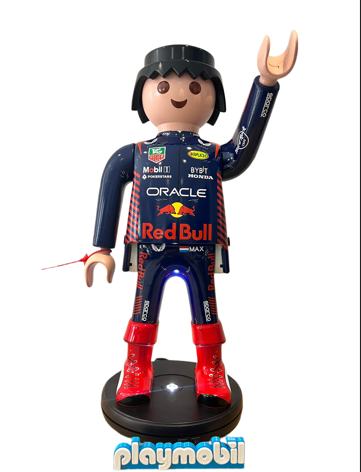 Ton Playmobil XXL pilote course Max Verstappen red bull

Découvrez le monde incroyable d'Artoys Designer, où votre Playmo métier devient la véritable effigie publicitaire de votre entreprise, représentative de votre travail !

Que vous soyez peintre, cuisinier, pompier, policier, joueur de football, ou autre, Vanessa Fodera vous représente à partir d’un Playmobil XXL de 65 cm de haut.

Imaginez une mascotte d'entreprise ou un Playmobil géant qui vous représente parfaitement dans votre métier, placée à l'ac