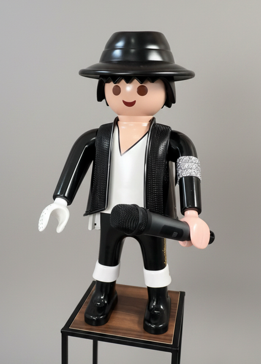 Sculpture Pop Art Playmobil XXL – CHANTEUR ICONIQUE